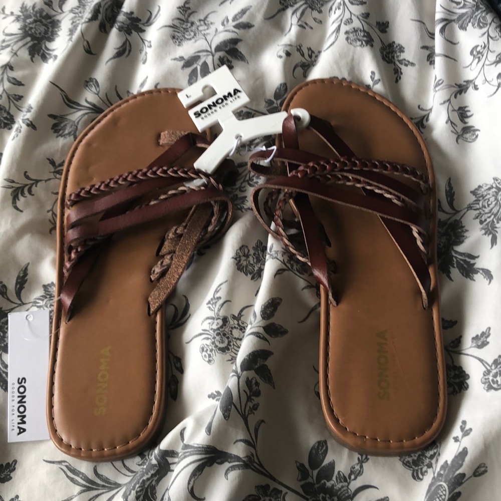 Sonoma women’s sandals size large